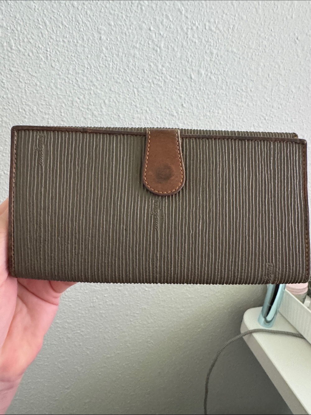 Salvatore Ferragamo Brown Ribbed Fold Wallet with Leather Trim - Picture 6 of 11